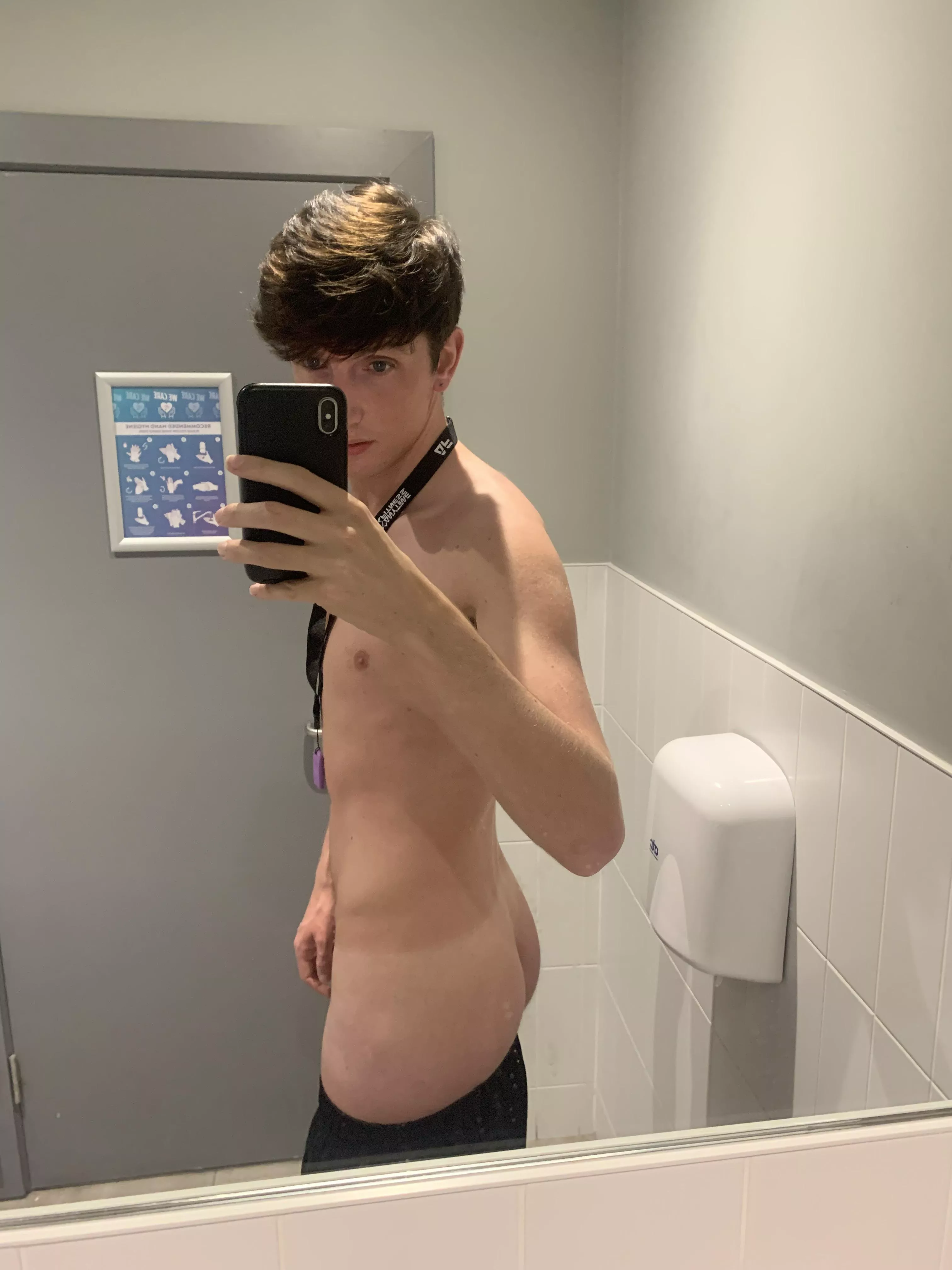 Who wants to destroy an Irish boys ass in the locker room? Who wants to destroy an Irish boys ass in the locker room?
