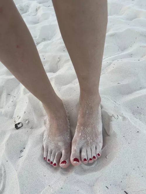Who wants to eat my sandy feet? ๐ถ