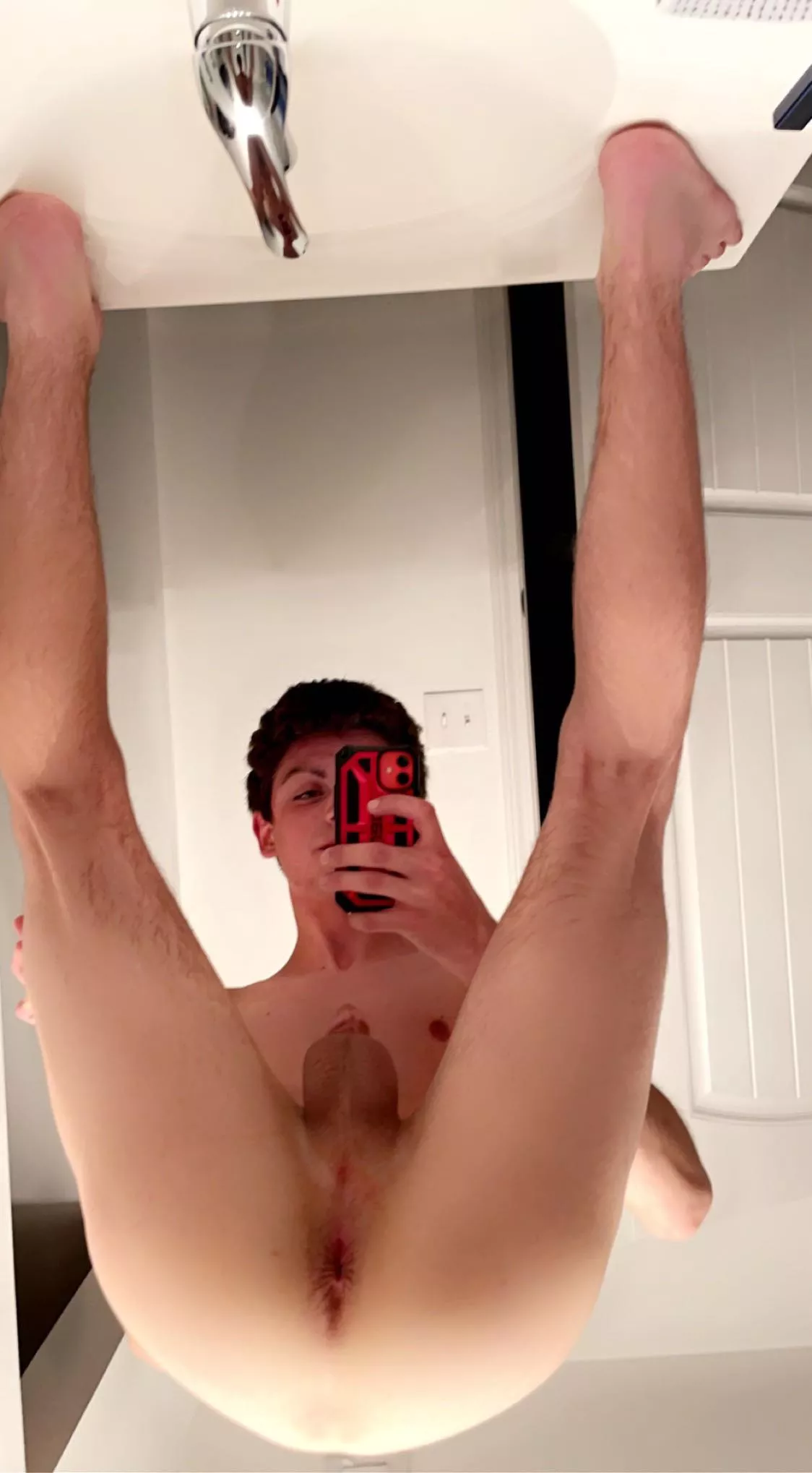Who wants to fill me up? 🤤 Who wants to fill me up? 🤤