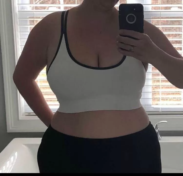 Who wants to fuck my thick milf wife? Who wants to fuck my thick milf wife?