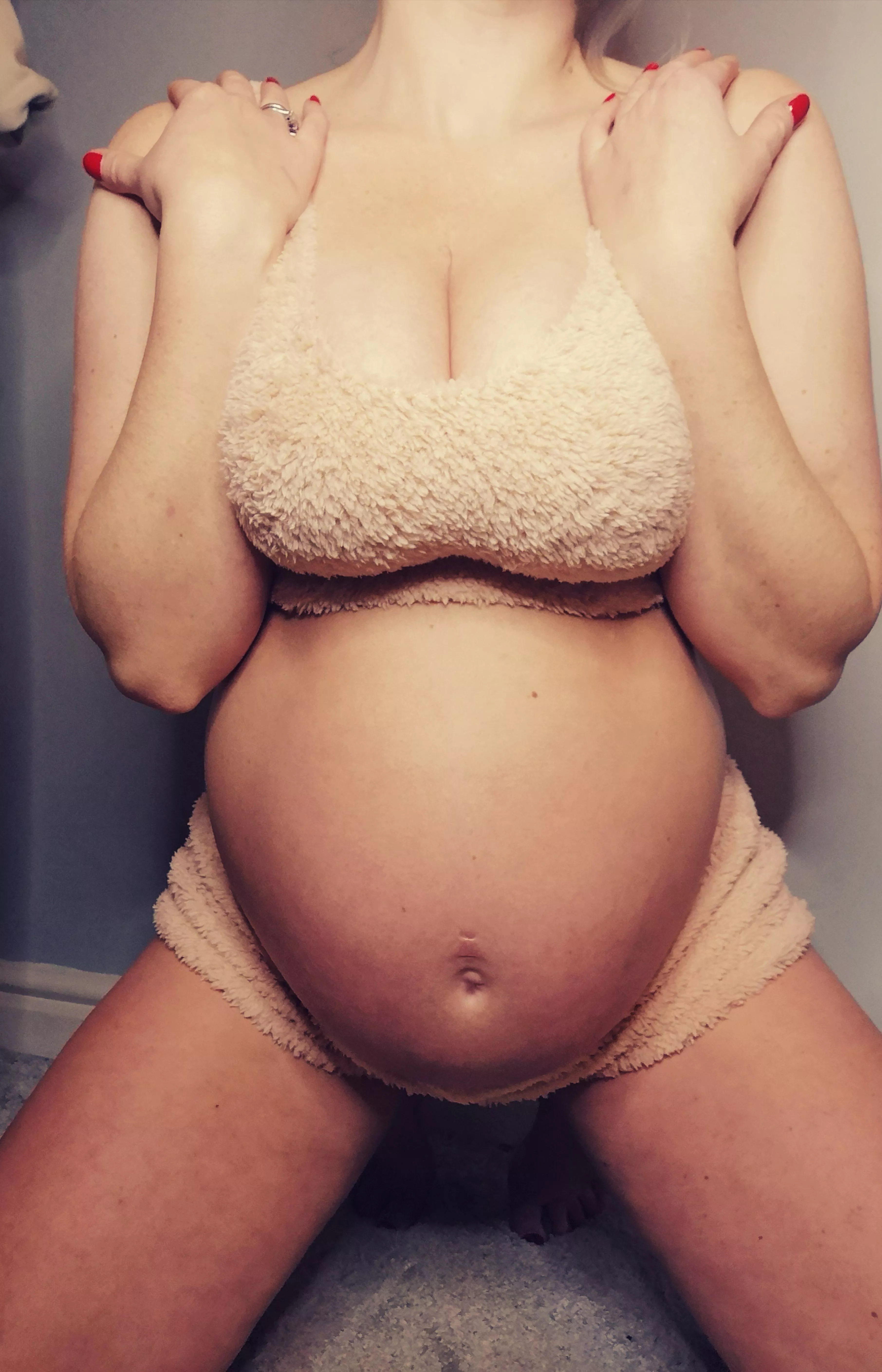 Who wants to get cosy with me this Christmas time?