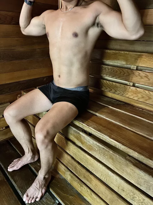 Who wants to get naughty in the gym sauna? 😈