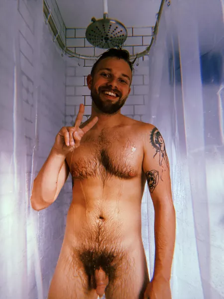 Who wants to get wet with me