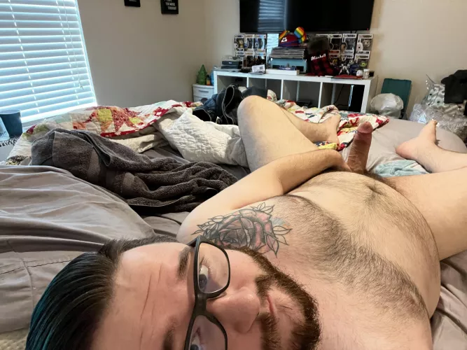 Who wants to have a seat? Instagram•twitter @justalostbear