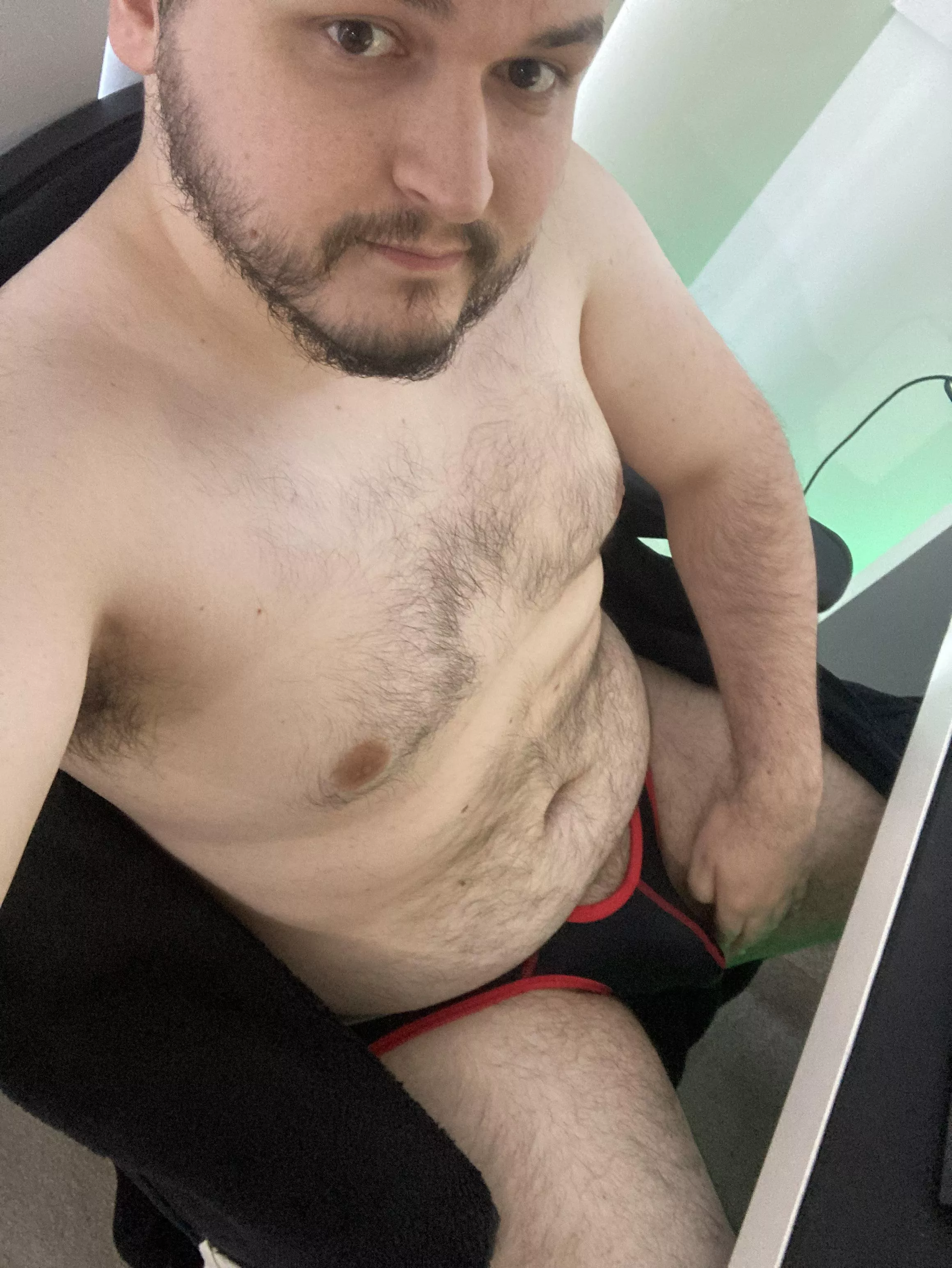 Who wants to keep me entertained while I wfh