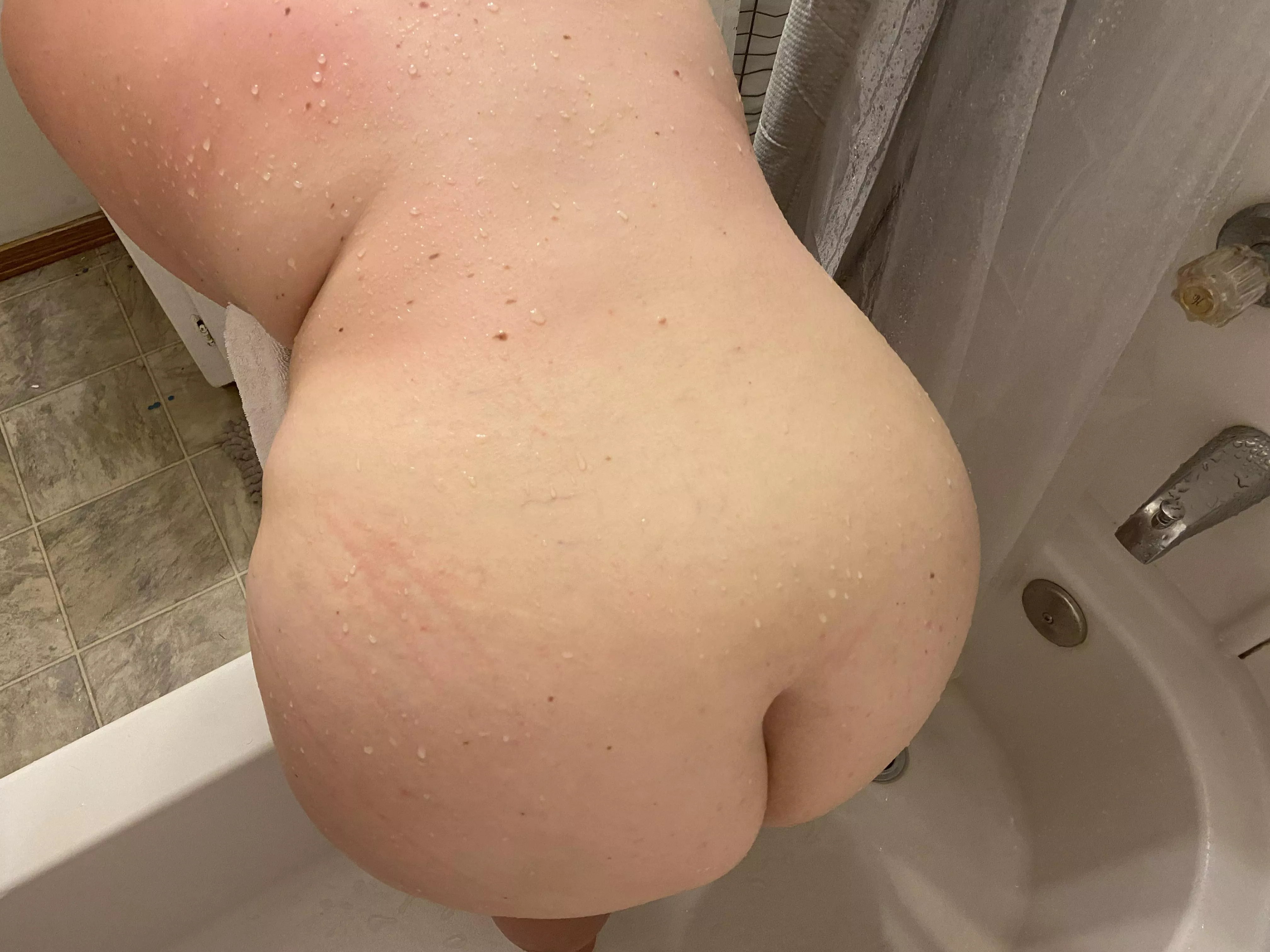 Who wants to lick me dry? Who wants to lick me dry?