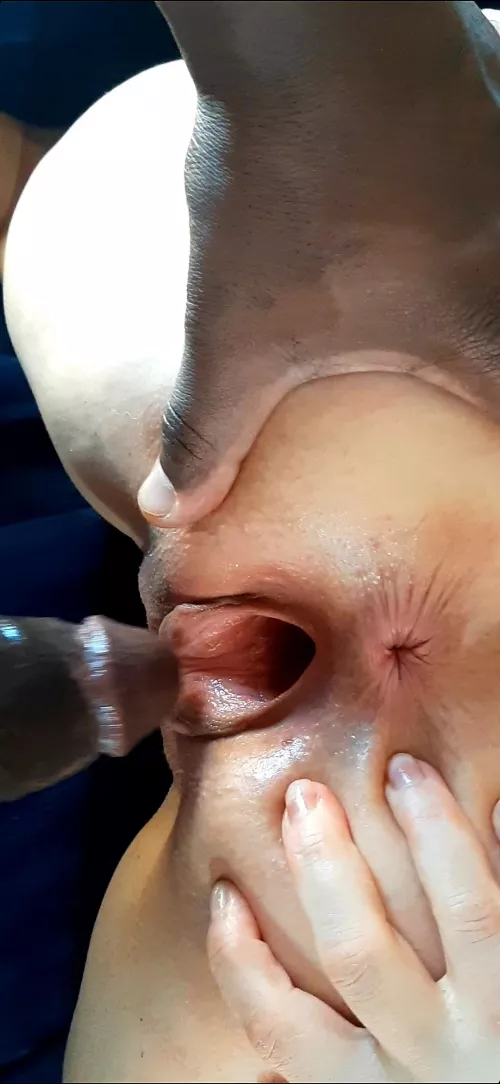 Who wants to pound and stretch my pussy?!