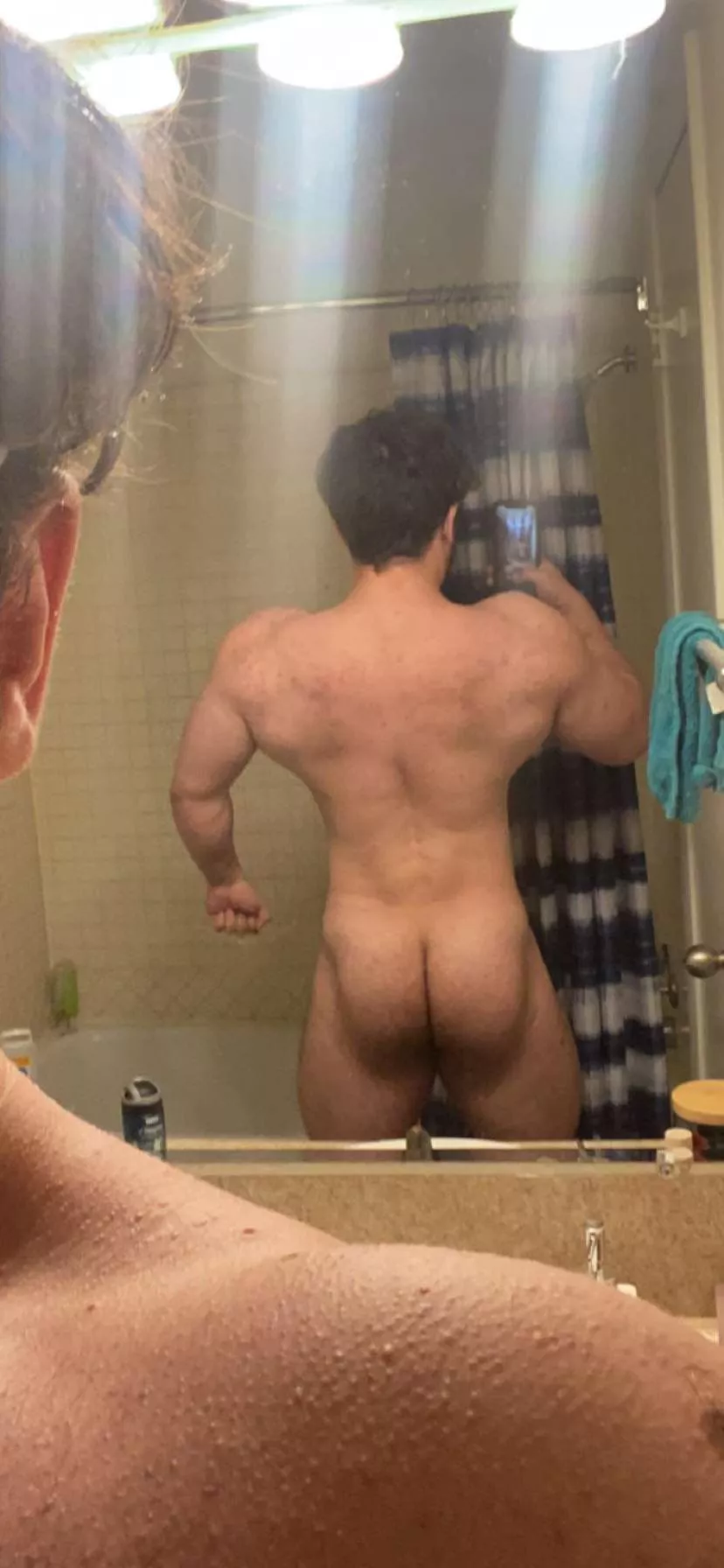 Who wants to pump me up 😈