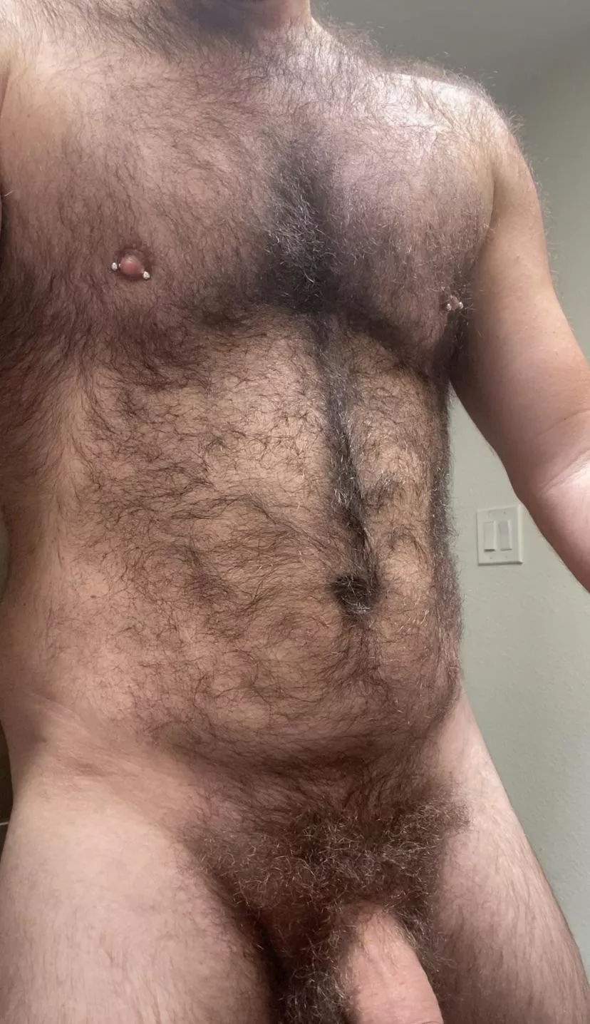 Who wants to rub my coat? 😈