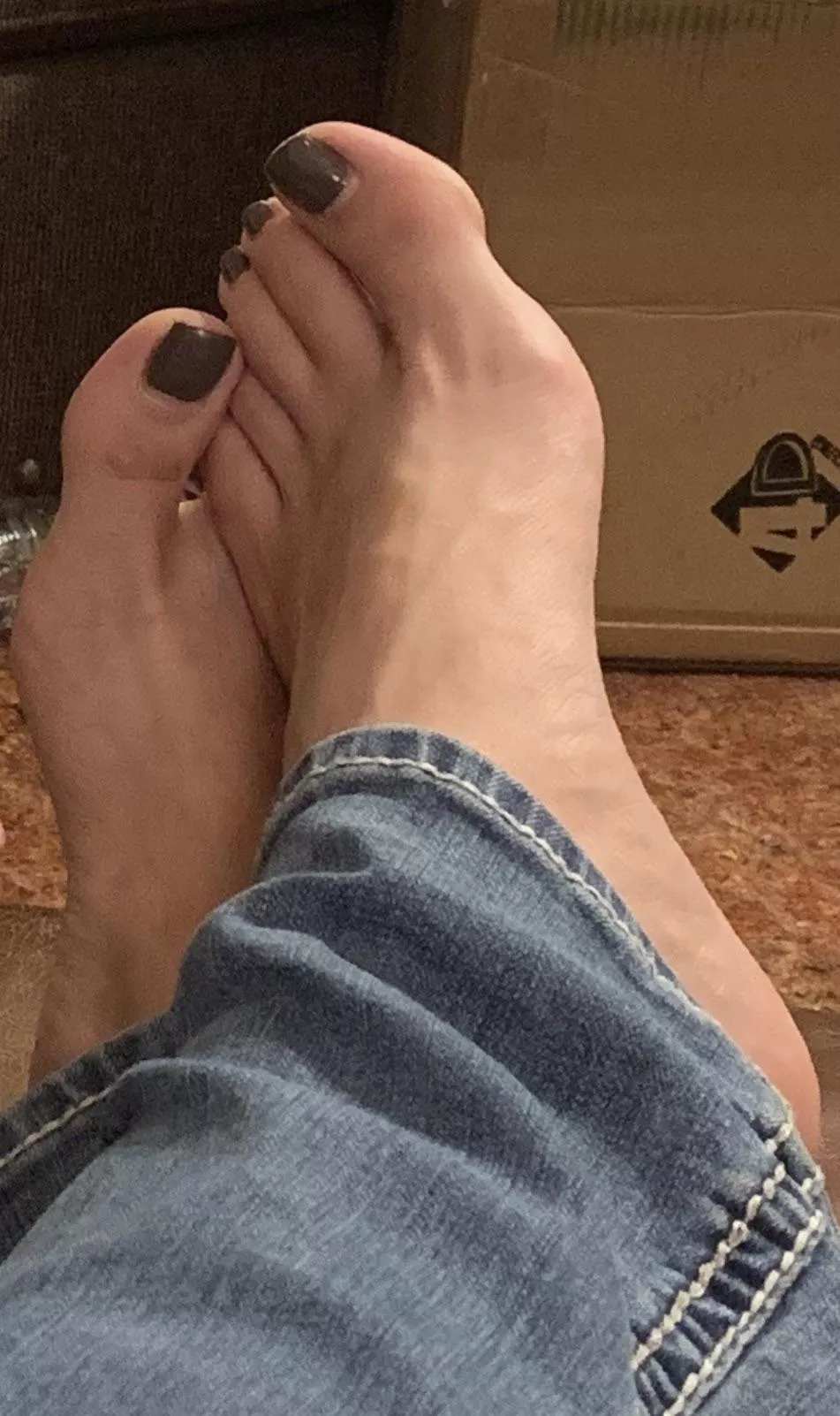 Who wants to rub my feet