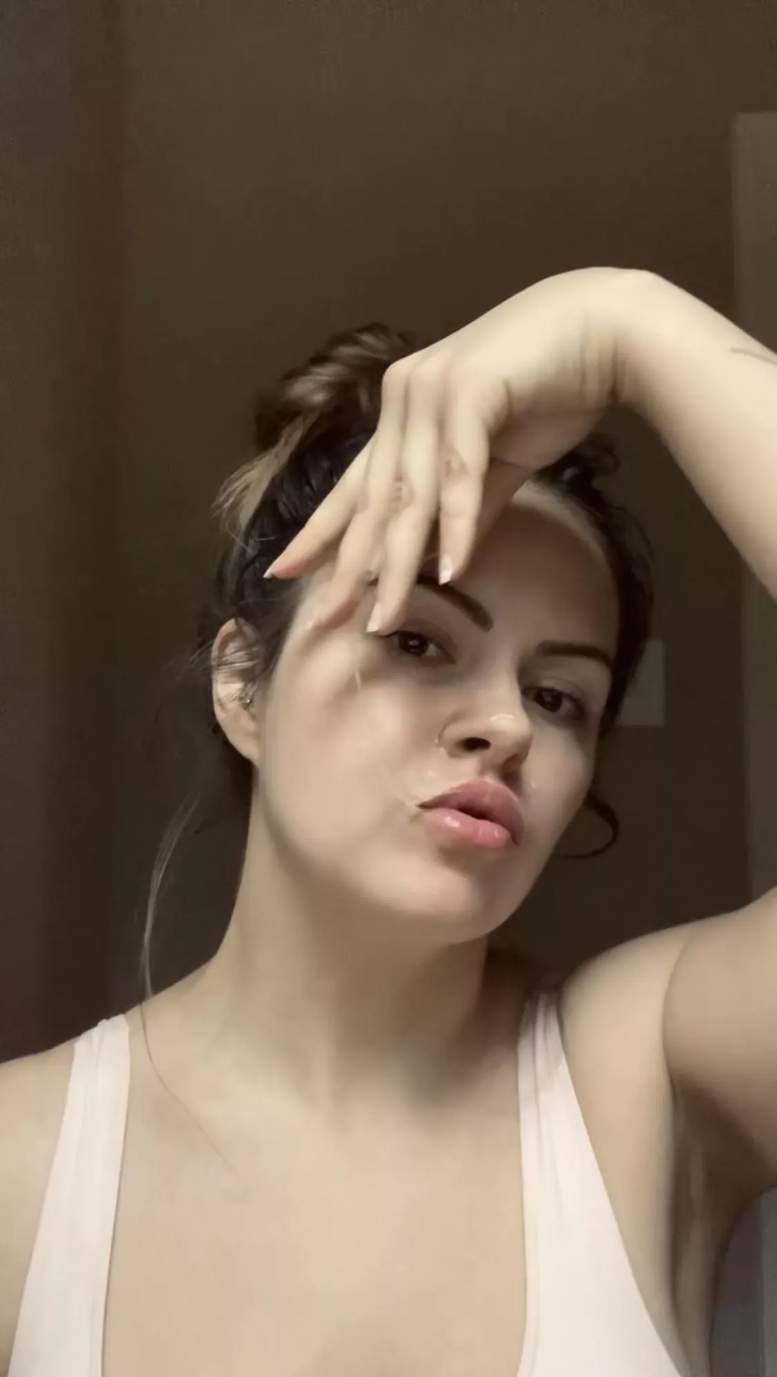 Who wants to see me playing with spit? ?