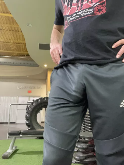 Who wants to see my new tattoo on my thigh? Who wants to see my new tattoo on my thigh?