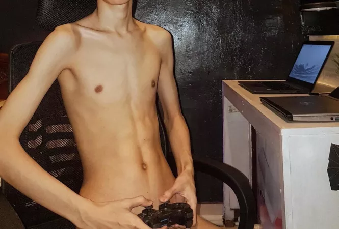 Who wants to see my other controller? π