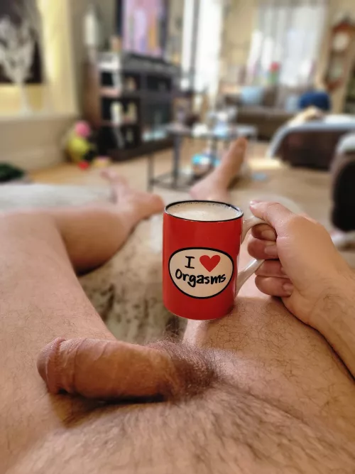 Who wants to see why I love this cup so much?
