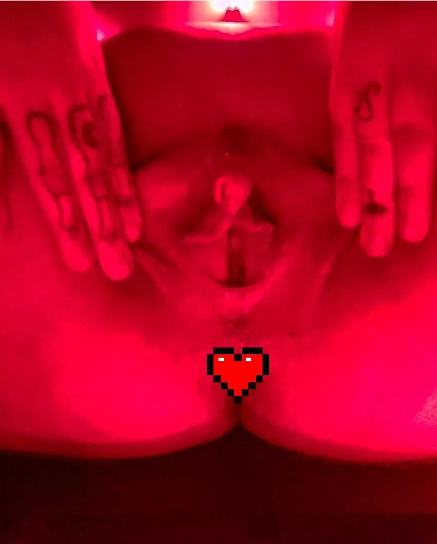 Who wants to spread my 18 year old cunt like this with their dick? 😈 Who wants to spread my 18 year old cunt like this with their dick? 😈