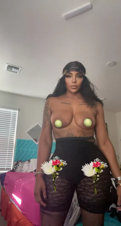 Who wants to suck my big black Milf Titties?๐๐๐
 if you trying to meet or FaceTime add me here and message me