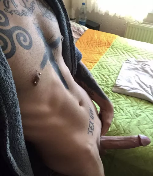 Who Wants To Suck my Cock?😈