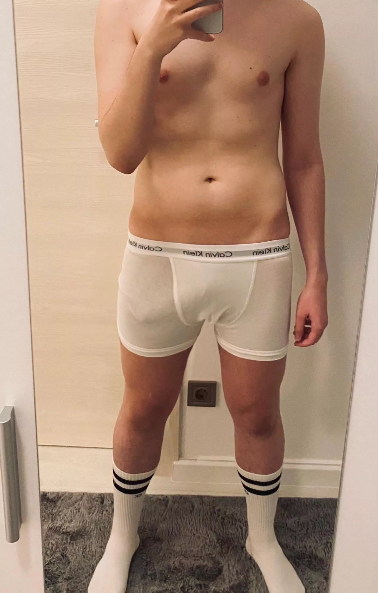 Who wants to take off my underwear and give me a head?