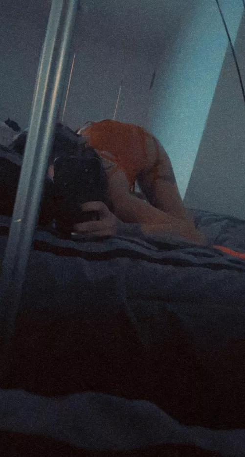 who wants to tie me up?