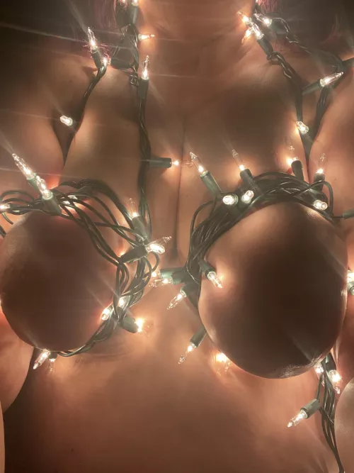 Who wants to unwrap me? Who wants to unwrap me?
