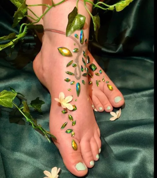 Who wants to worship them? ππΈ Who wants to worship them? ππΈ