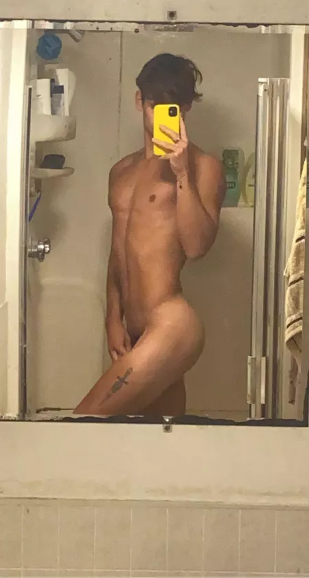 Who will shower with me πβ€οΈ