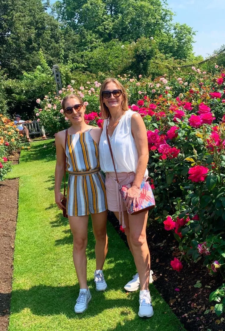 Who would cuck me with my sis and mom. No limit rp