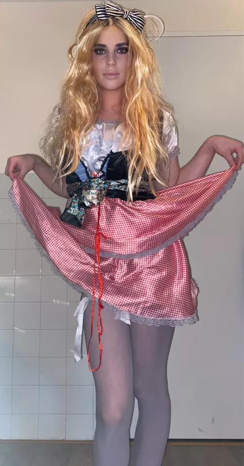 Who would rip this dress of me and fuck my boy pussy? π³