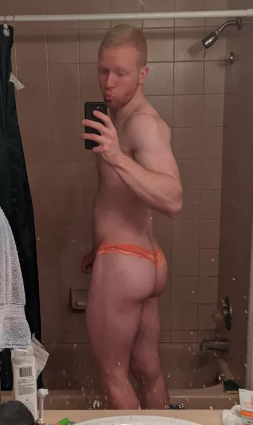 Who wouldn't wanna slide these panties to the side and fuck this booty 🍑 😉 Who wouldn't wanna slide these panties to the side and fuck this booty 🍑 😉