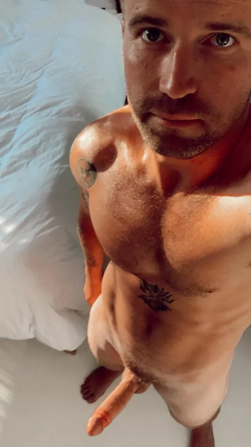 Who’d fuck me on my housemates bed?