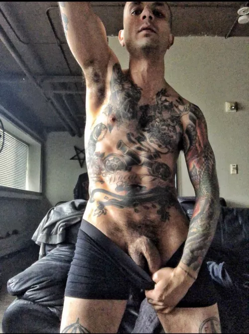 Whoβs coming to bed