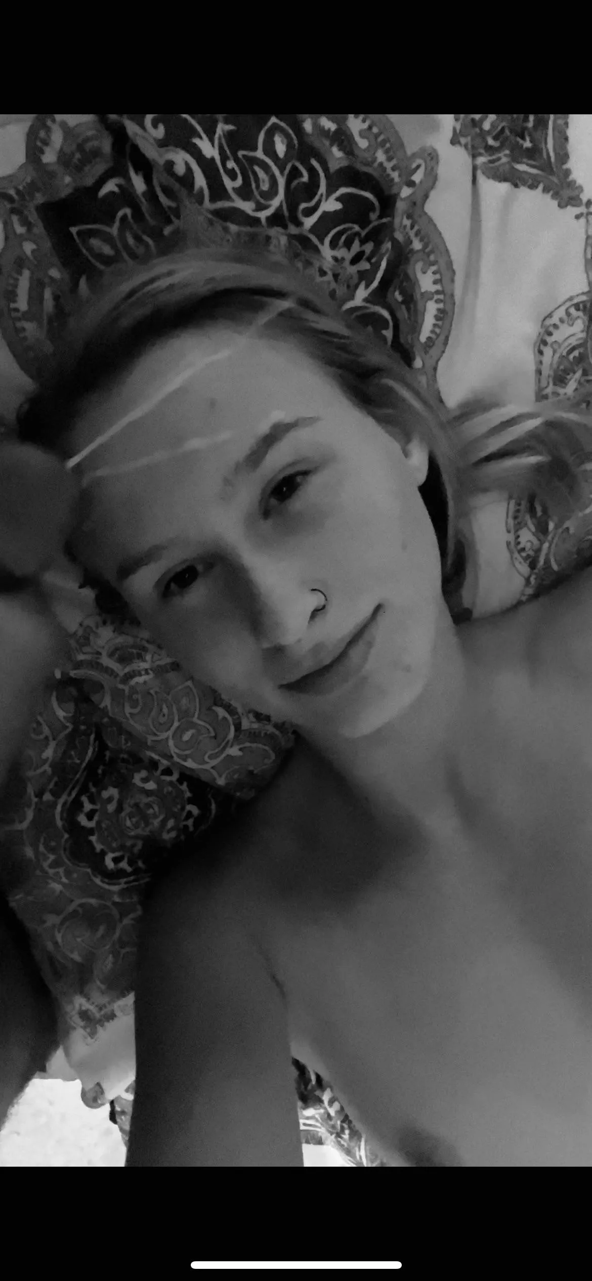 Who’s coming to kiss my forehead😉 Who’s coming to kiss my forehead😉