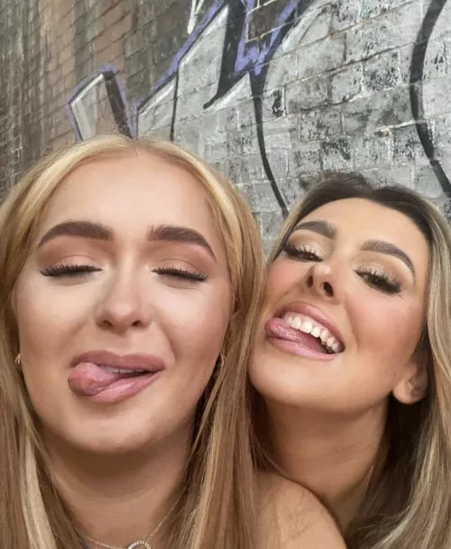 Who’s getting covered?💦