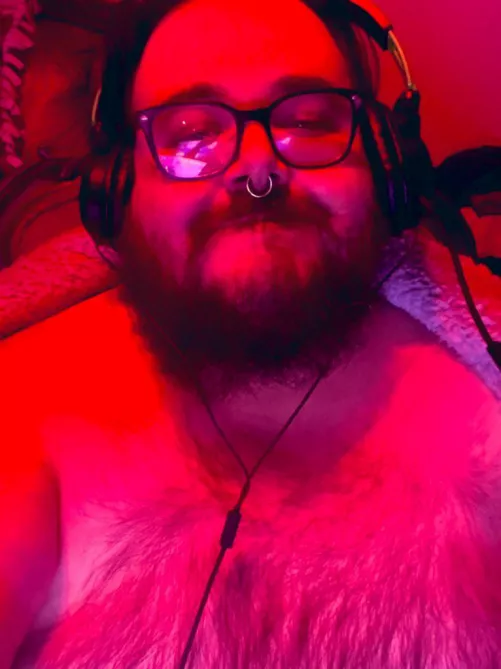 Who’s going to be my player 2? 😏🎮