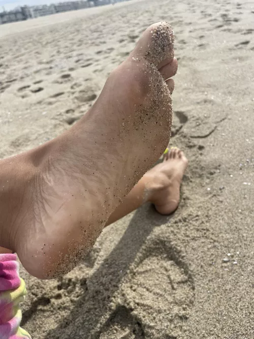 Whoβs going to lick these Sandy feet clean? ππ¦Άπ½π