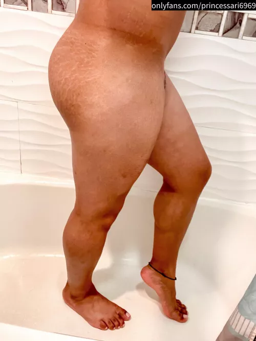 Whoโs gonna slap this ass?