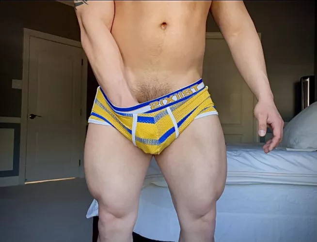 Whoโs helping me oil up?