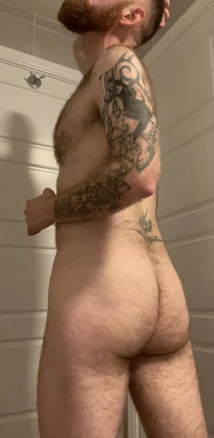 Who’s into hairy ass?!