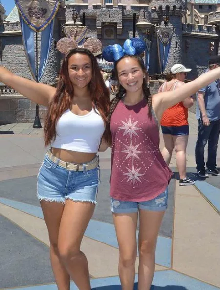 Who’s pita do u like more? Right or left?