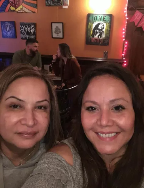 Who's s prettier? Having a friendly competition