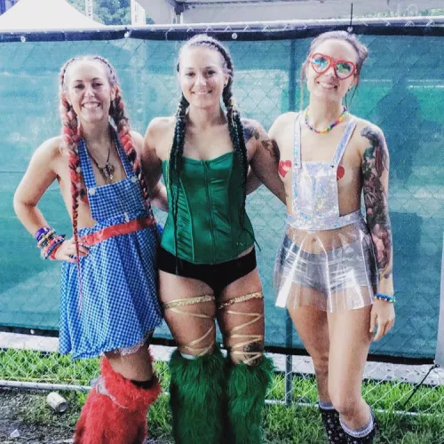 Who’s seen that dancefestopia lineup?! 🤤🤤🤤🤤