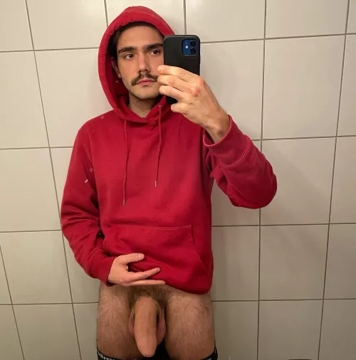 Who’s this guy ? I remember I followed him on Reddit but I can’t find him anymore …