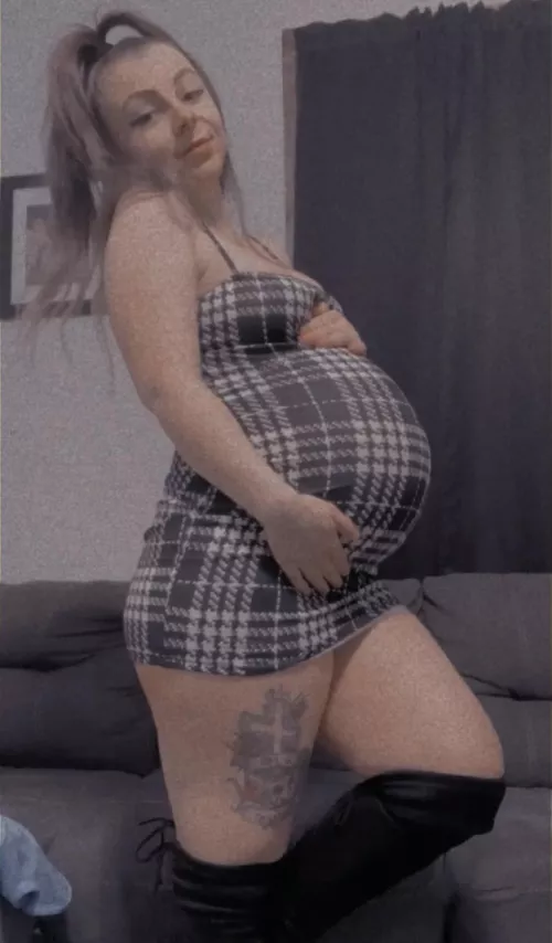 Who’s trying to see my 😻 I’m due here in 4 days an I’m definitely gonna miss being pregnant !!! I love being constantly 💦💦💦 an turned on so easily 😜 I’m surprised I haven’t got fucked into labor yet 😈😈 Who’s trying to see my 😻 I’m due here in 4 days an I’m definitely gonna miss being pregnant !!! I love being constantly 💦💦💦 an turned on so easily 😜 I’m surprised I haven’t got fucked into labor yet 😈😈