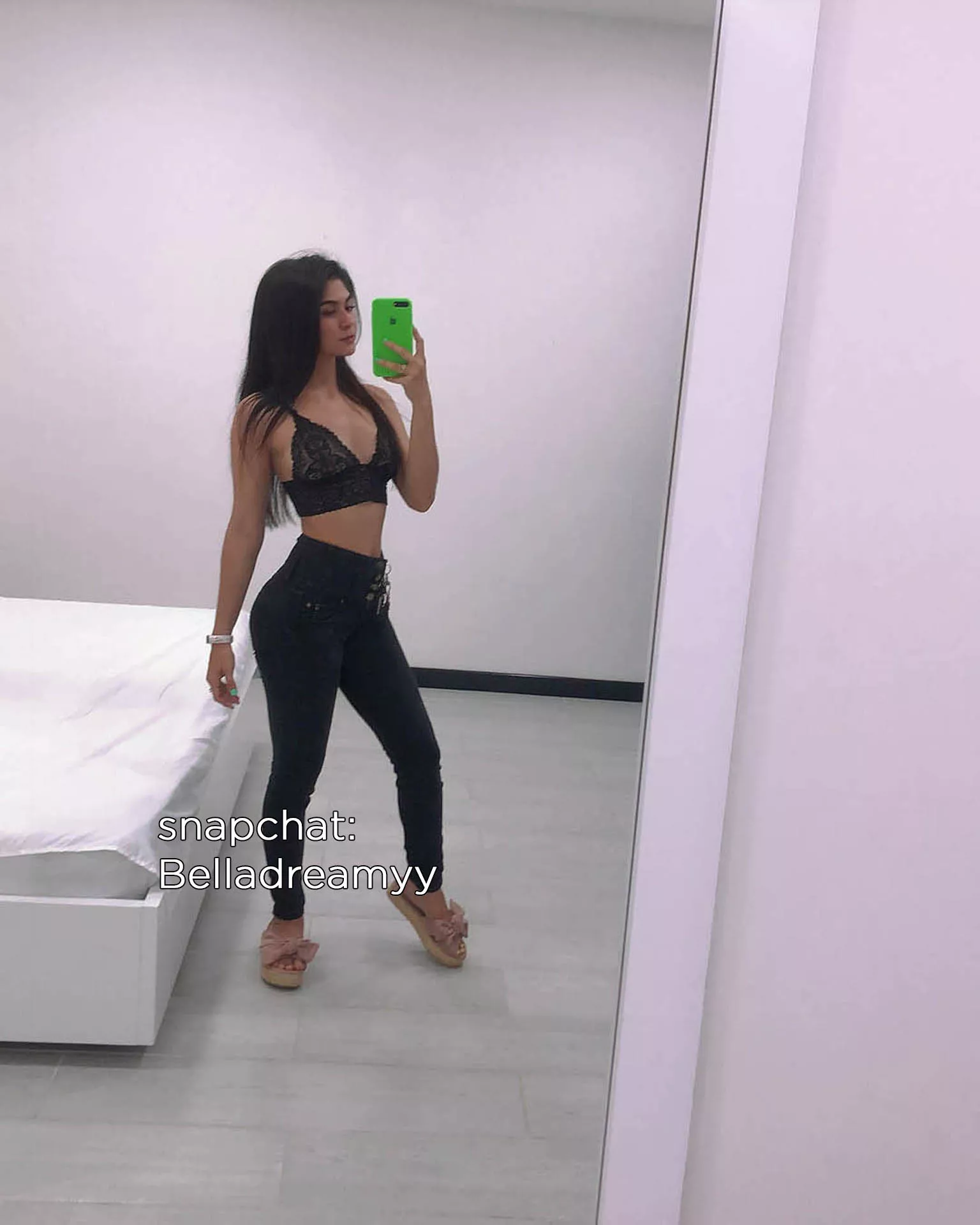 Who’s trying to spoil me tonight ???[F] [19]