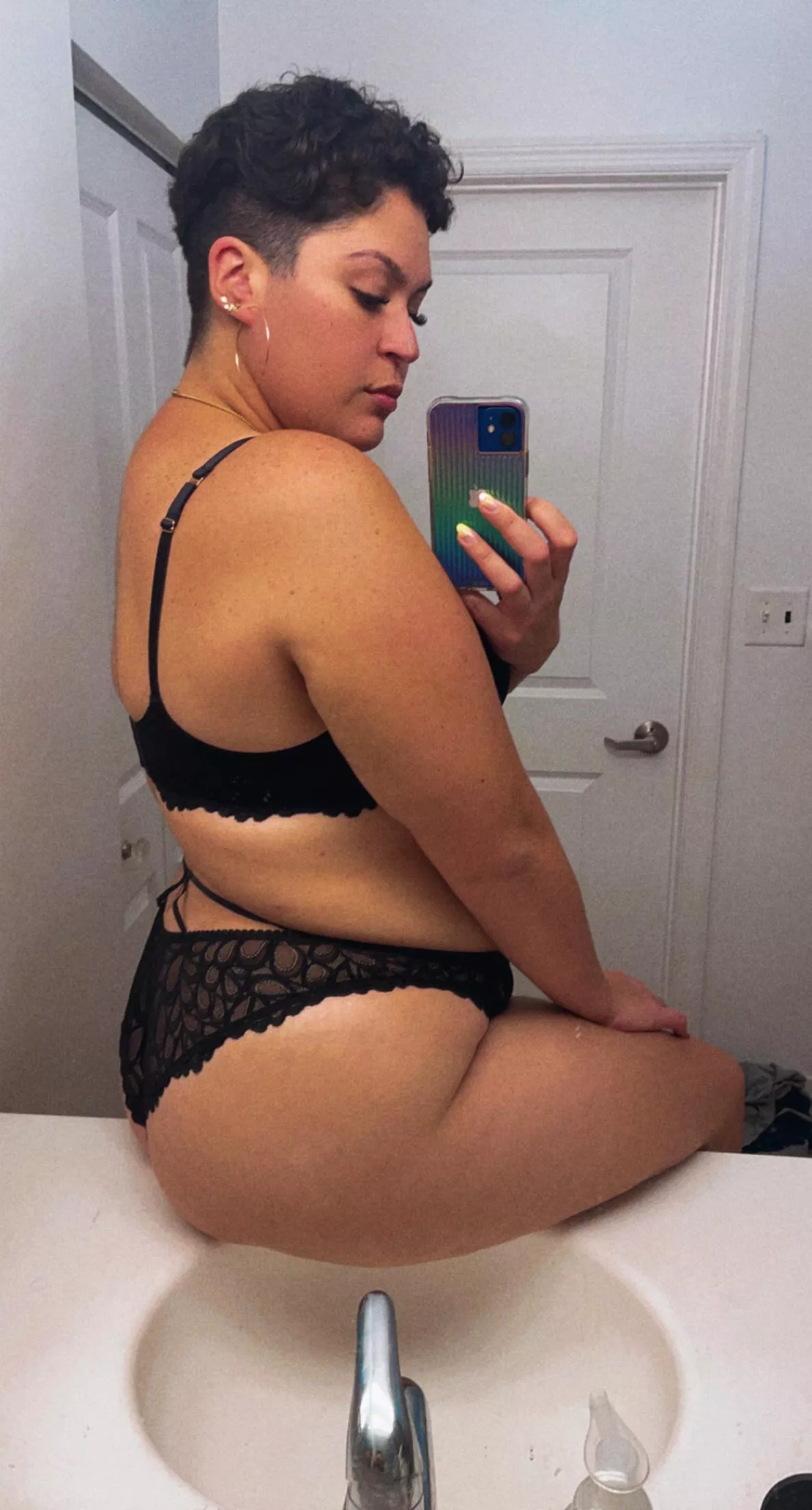 Who’s up early this rainy morning and wants to keep me company? 🥺💖 Who’s up early this rainy morning and wants to keep me company? 🥺💖