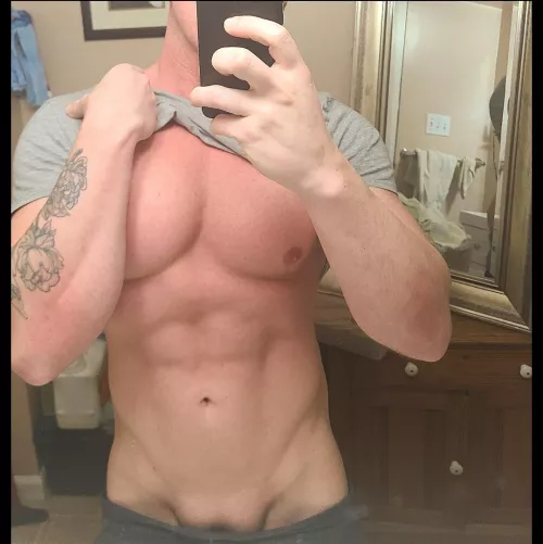 Who's up for a workout with me?😇