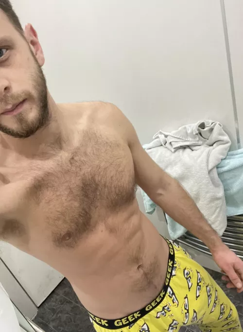 Who’s wants to have fun😜 follow my socials if your interested 😈