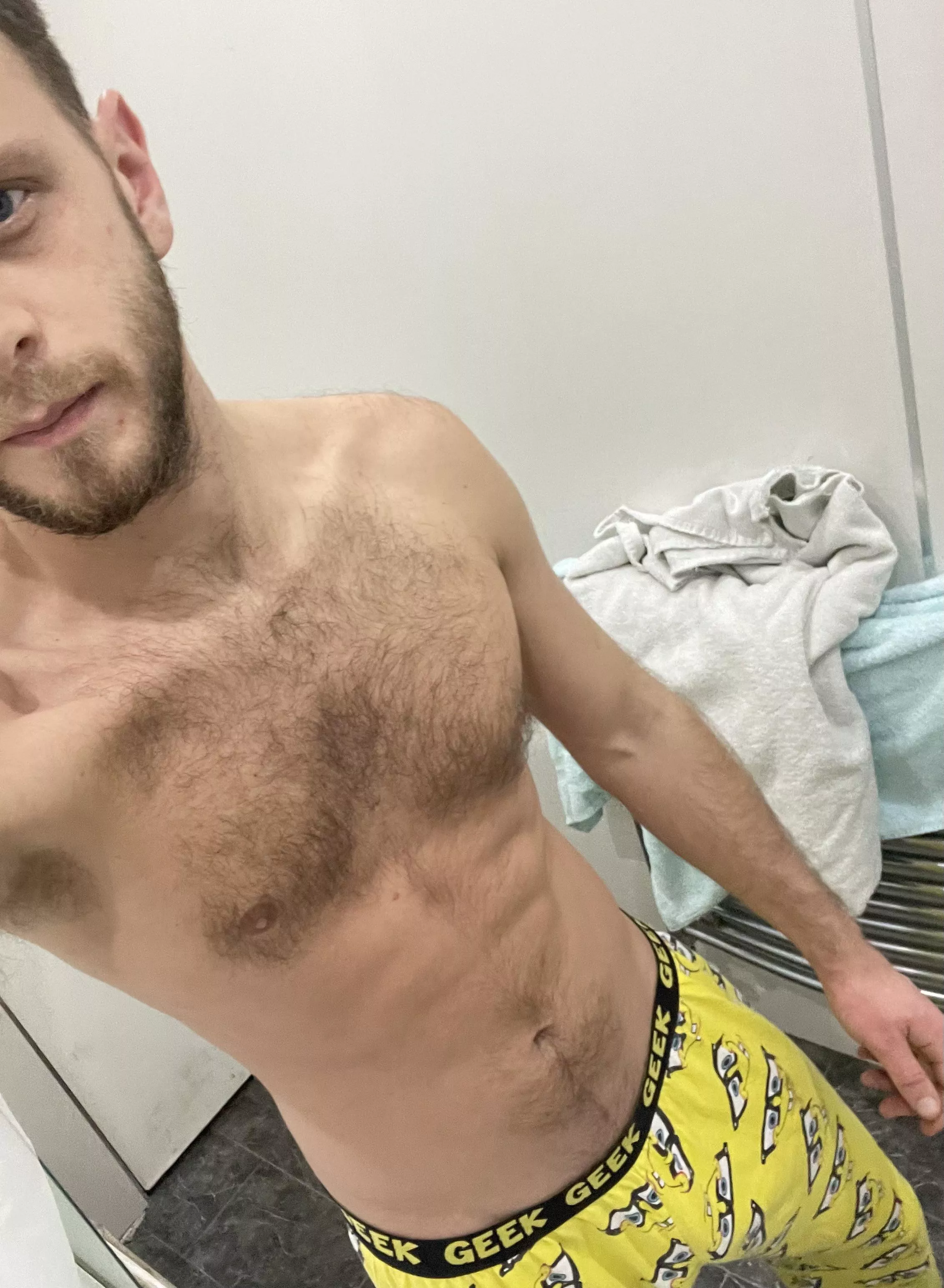 Who’s wants to have fun😜 follow my socials if your interested 😈