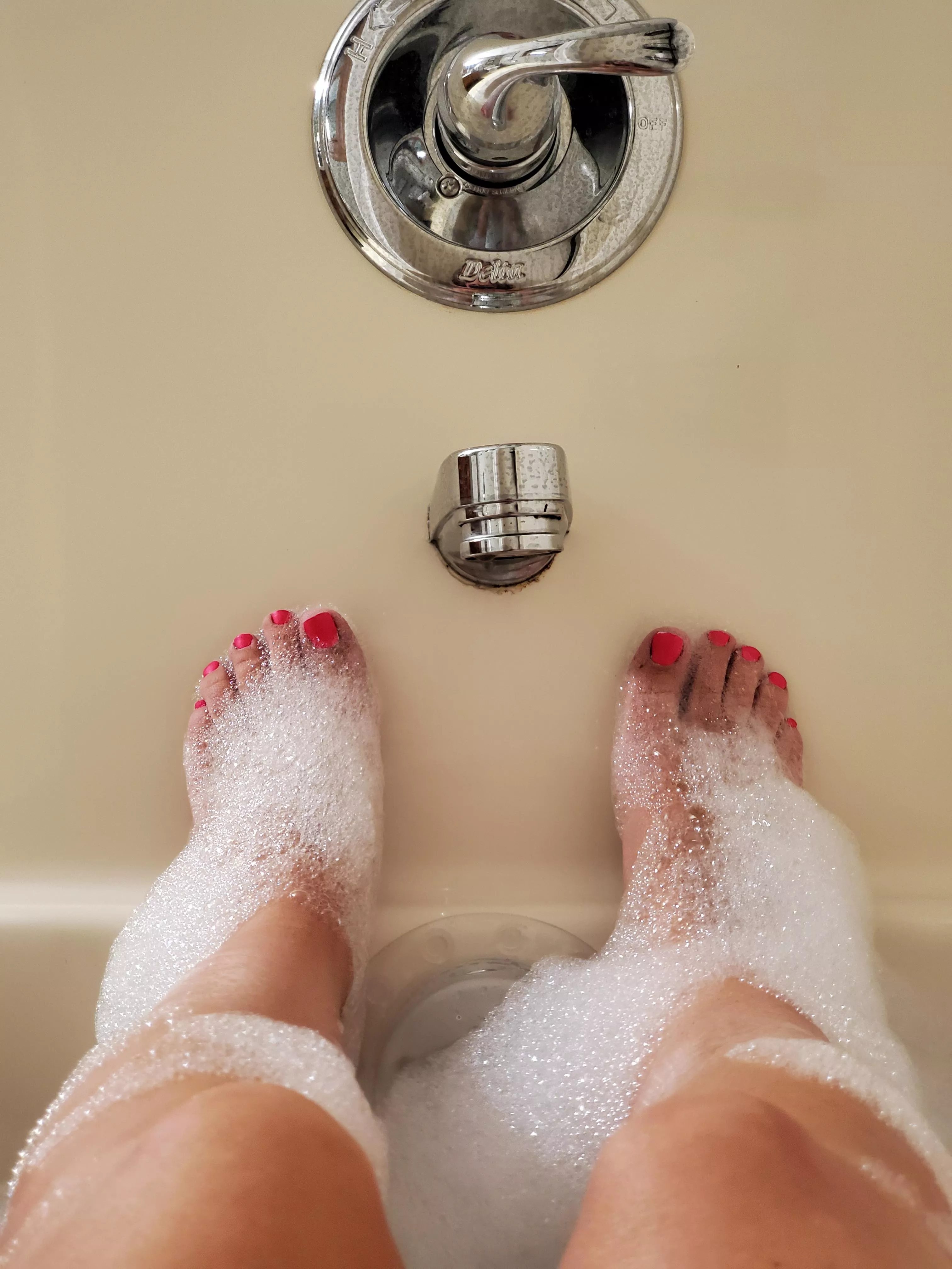 Who's washing my feet tonight? Who's washing my feet tonight?