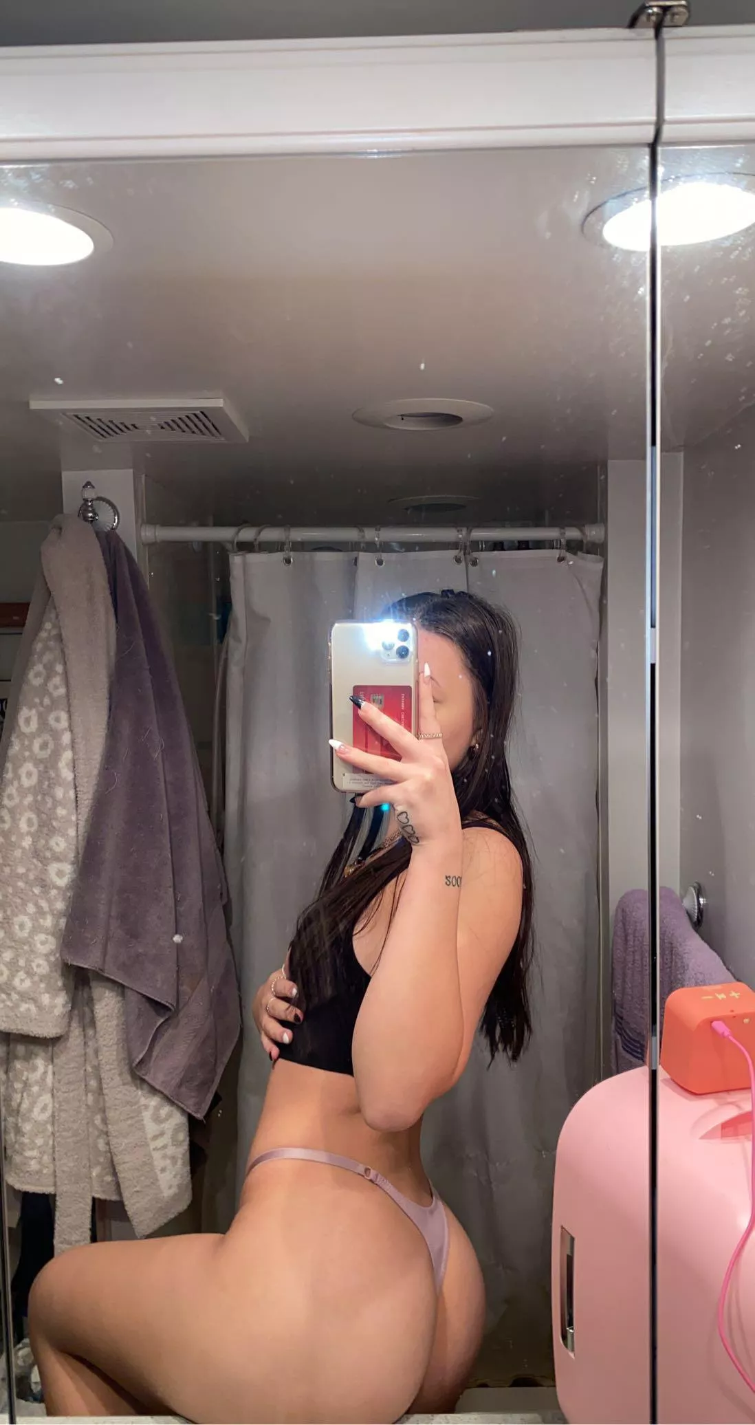 Who’s worshiping this booty 💥💋